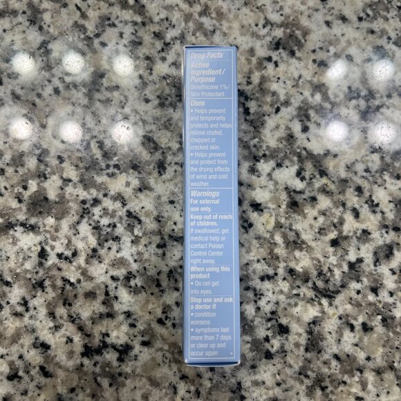 First Aid Beauty Ultra Repair Rescue Barrier Balm with Dimethicone - Picture 5 of 5